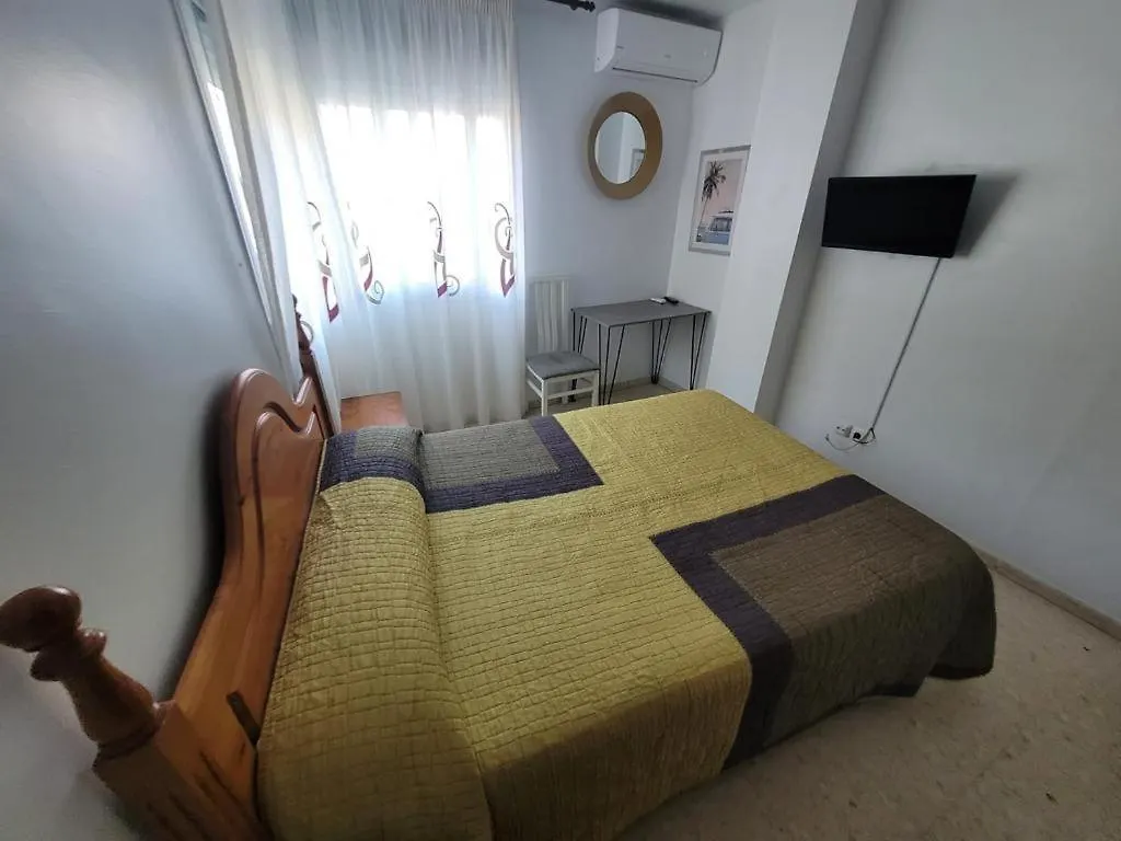 Hostal Mediterraneo Torre Del Mar 3*,