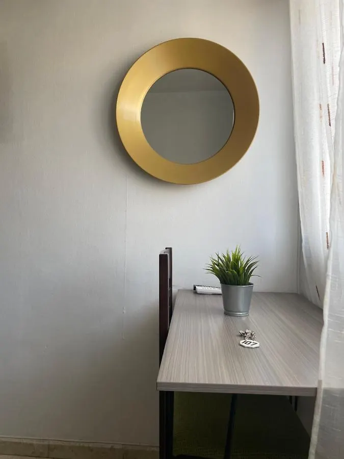 Hostal Mediterraneo Torre Del Mar