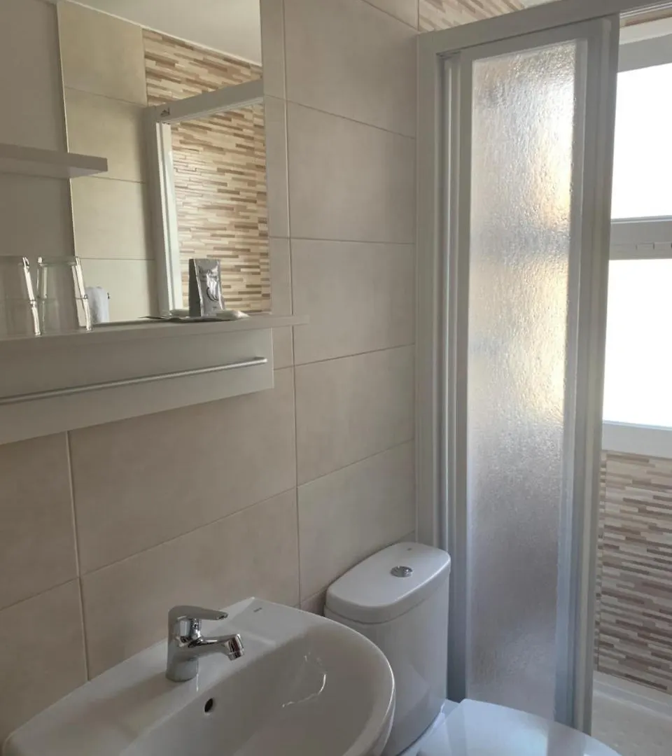 Guest house Hostal Mediterraneo Torre Del Mar