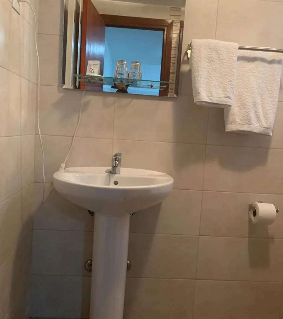 Hostal Mediterraneo Torre Del Mar